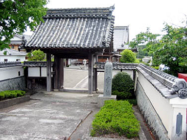 九品寺山門