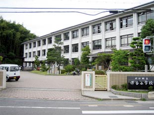 伴谷小学校